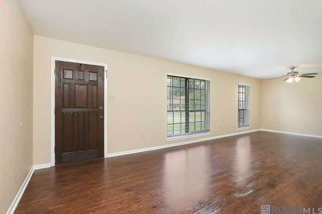 12345 E Robin Hood Dr, Baton Rouge, LA 70815