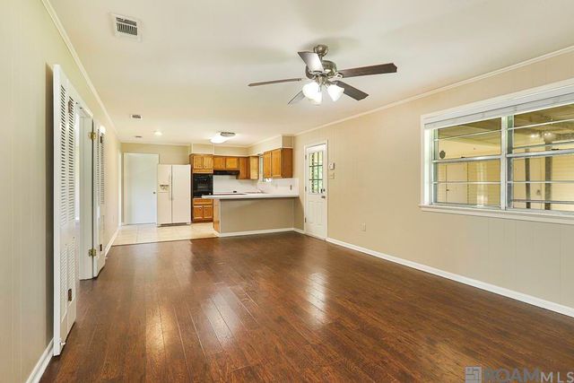 12345 E Robin Hood Dr, Baton Rouge, LA 70815