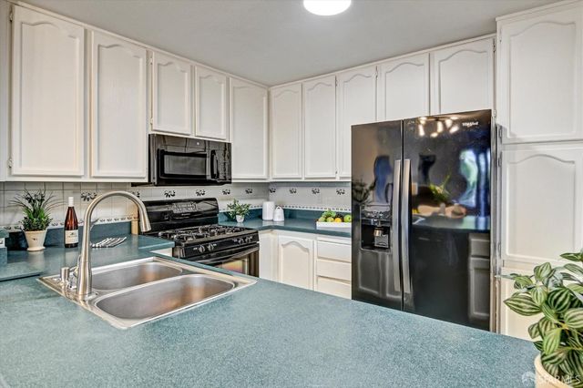 306 Oak Court, Daly City, CA 94014