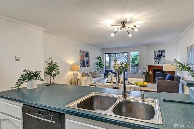 306 Oak Court, Daly City, CA 94014