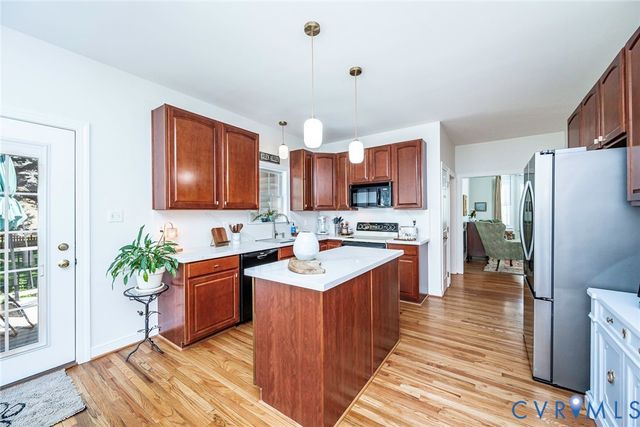 3312 White Chimneys Ct, Glen Allen, VA 23060