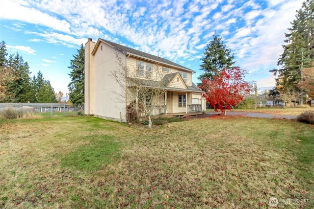 12101 30th St E, Edgewood, WA 98372