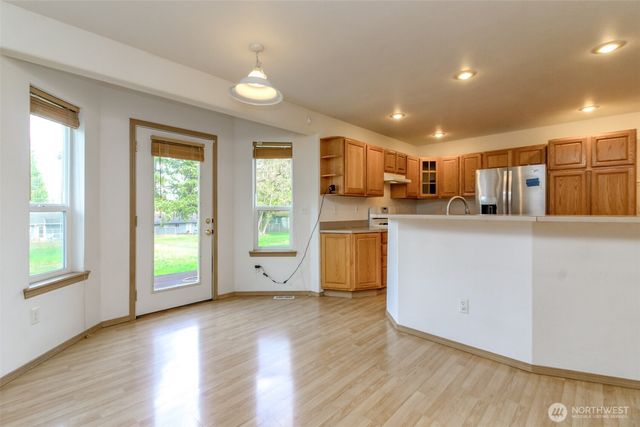 12101 30th St E, Edgewood, WA 98372