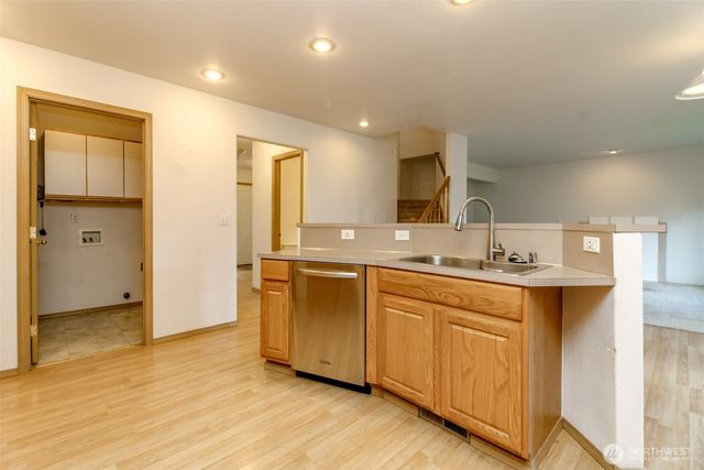 12101 30th St E, Edgewood, WA 98372