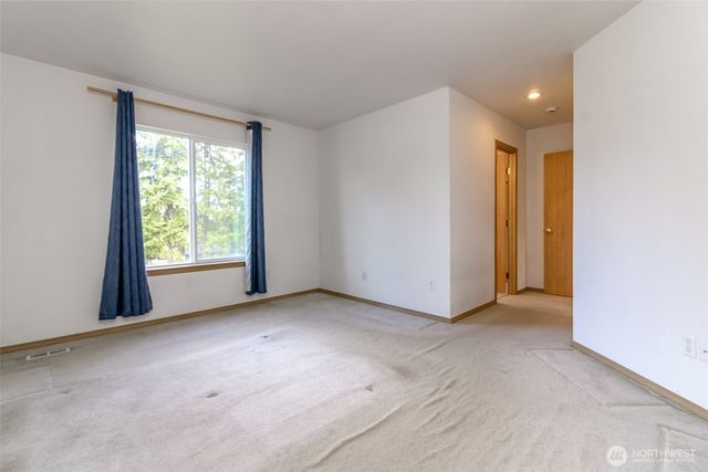 12101 30th St E, Edgewood, WA 98372