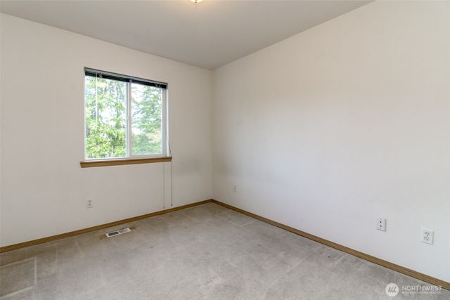 12101 30th St E, Edgewood, WA 98372