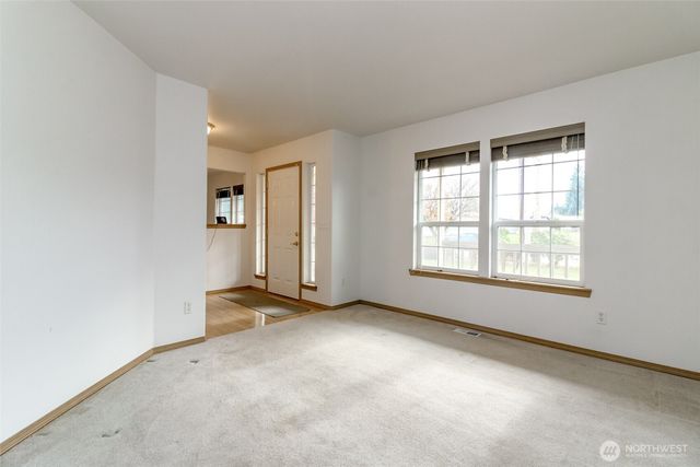 12101 30th St E, Edgewood, WA 98372