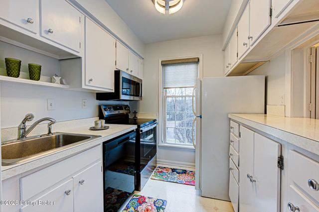 521 Zorn Ave APT D2, Louisville, KY 40206