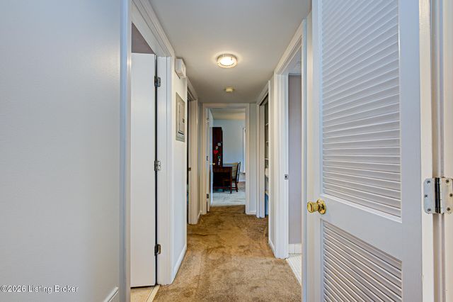 521 Zorn Ave APT D2, Louisville, KY 40206