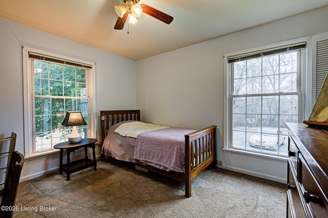 521 Zorn Ave APT D2, Louisville, KY 40206