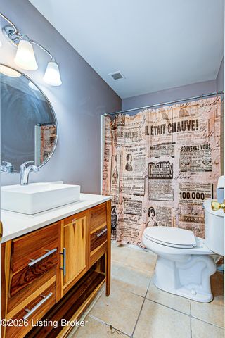 521 Zorn Ave APT D2, Louisville, KY 40206