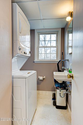 521 Zorn Ave APT D2, Louisville, KY 40206