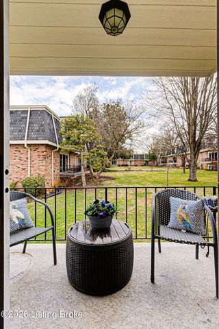 521 Zorn Ave APT D2, Louisville, KY 40206