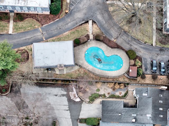521 Zorn Ave APT D2, Louisville, KY 40206
