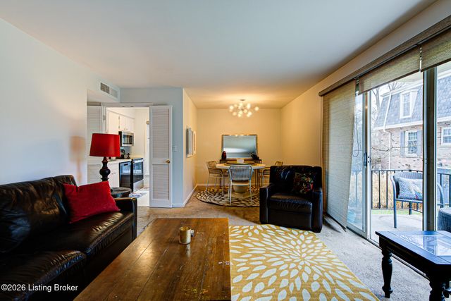 521 Zorn Ave APT D2, Louisville, KY 40206