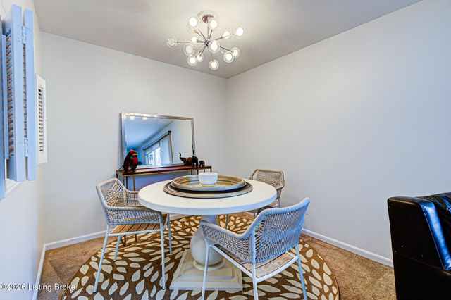 521 Zorn Ave APT D2, Louisville, KY 40206