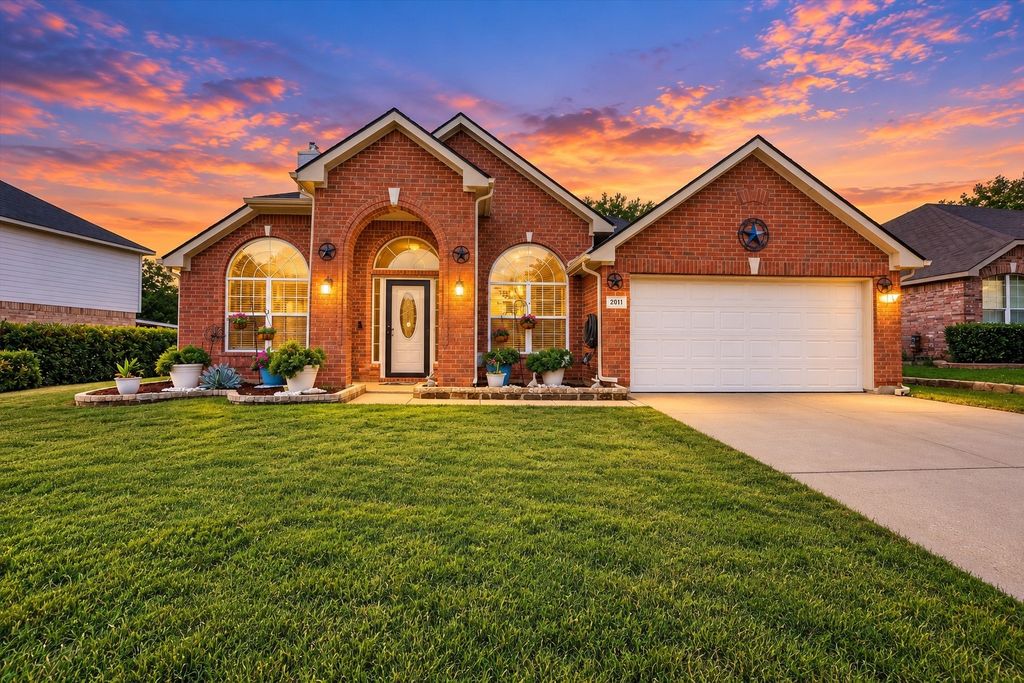 2611 Country Grove Trail, Mansfield, TX 76063 — exterior