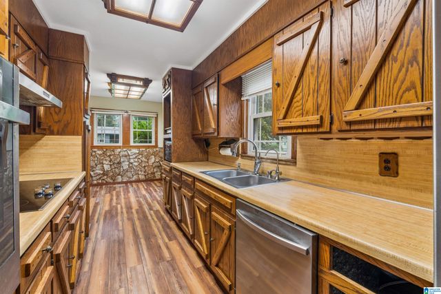 2440 22ND STREET N, Hueytown, AL 35023