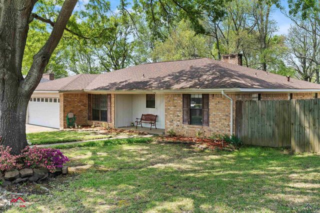202 Ravenwood Dr, Henderson, TX 75652