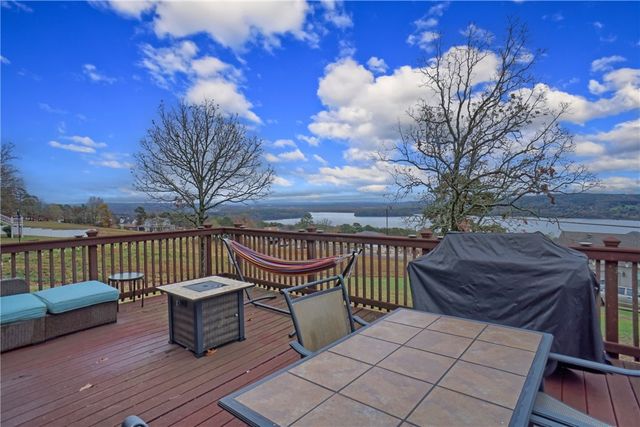 49 Castle Rock Drive, Russellville, AR 72802