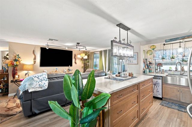 12816 4TH ISLE, Hudson, FL 34667