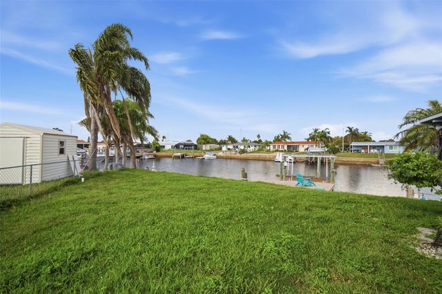 12816 4TH ISLE, Hudson, FL 34667
