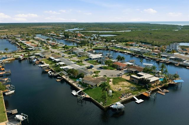12816 4TH ISLE, Hudson, FL 34667