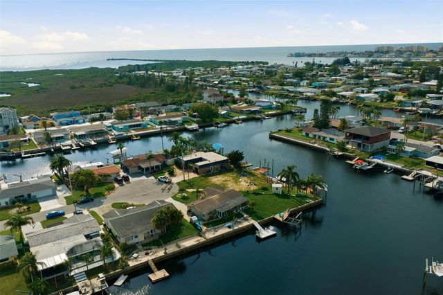 12816 4TH ISLE, Hudson, FL 34667
