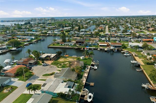 12816 4TH ISLE, Hudson, FL 34667