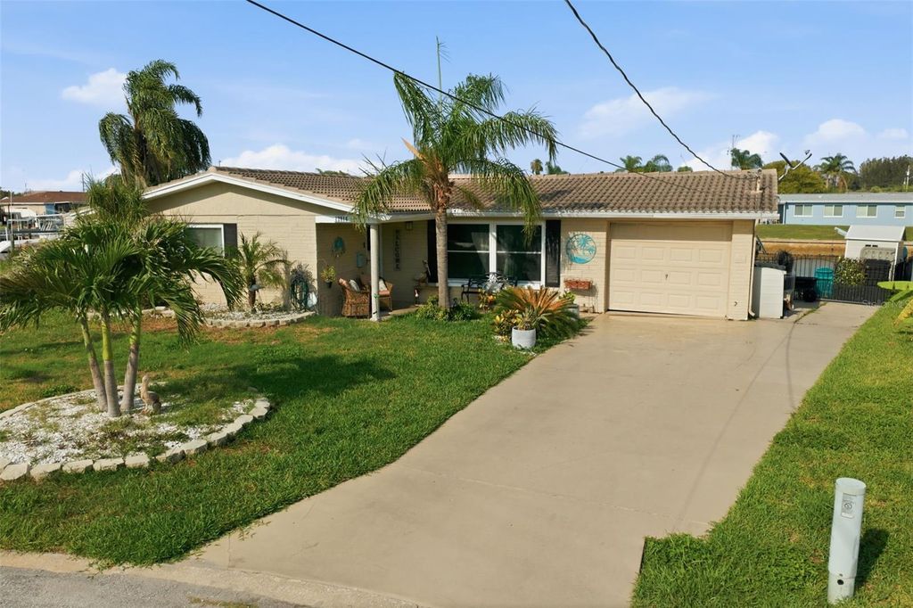 12816 4TH ISLE, Hudson, FL 34667