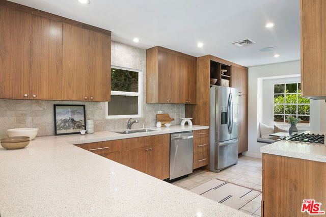 3346 Troy Drive, Los Angeles, CA 90068