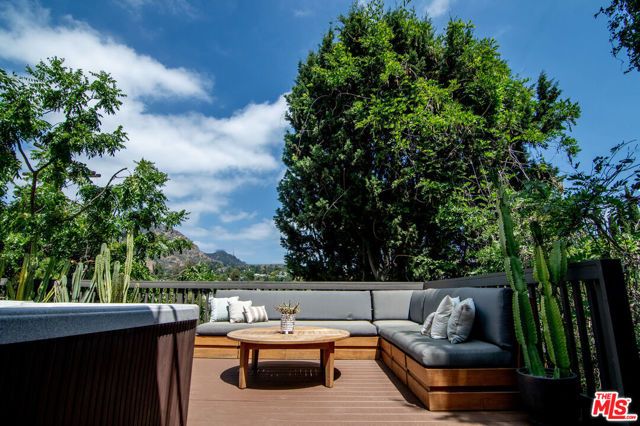 3346 Troy Drive, Los Angeles, CA 90068