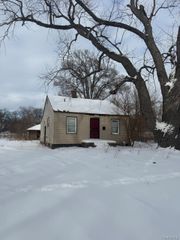 15225 E State Fair Street, Detroit, MI 48205