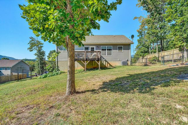 5615 Prunty DR, Salem, VA 24153