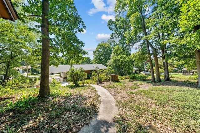 1326 Brookdale Drive, Asheboro, NC 27205