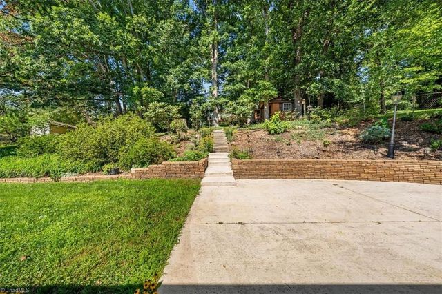 1326 Brookdale Drive, Asheboro, NC 27205