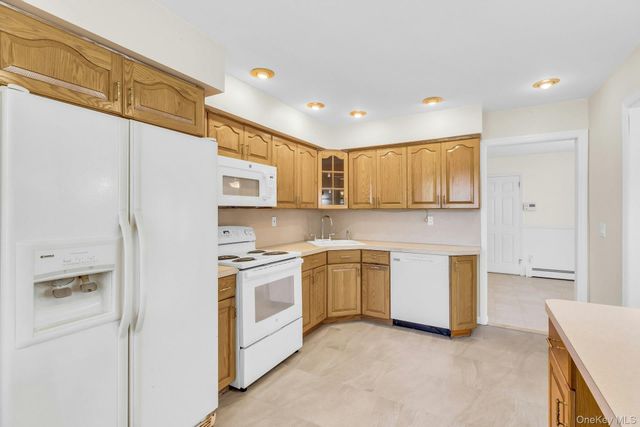 258 Lafayette Road, West Babylon, NY 11704