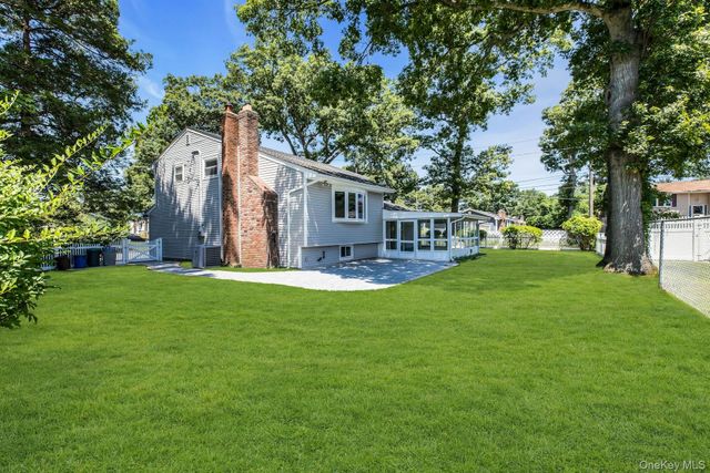 258 Lafayette Road, West Babylon, NY 11704