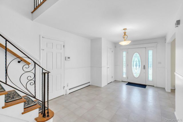 258 Lafayette Road, West Babylon, NY 11704
