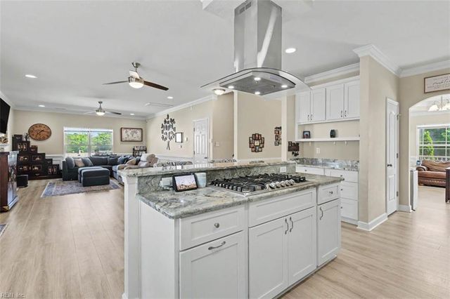 1260 Big Bethel PL, Hampton, VA 23666