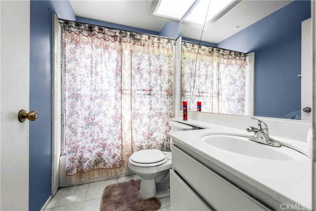 13550 Foothill Blvd 14, Sylmar, CA 91342