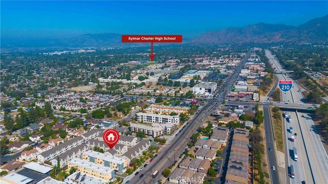 13550 Foothill Blvd 14, Sylmar, CA 91342