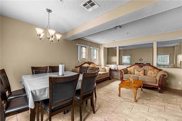 13550 Foothill Blvd 14, Sylmar, CA 91342
