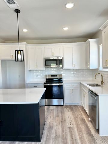 1522 Hemphill Street, Greenville, TX 75401