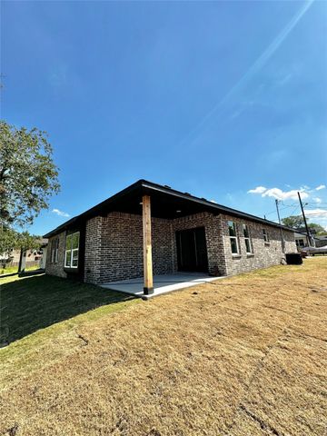 1522 Hemphill Street, Greenville, TX 75401