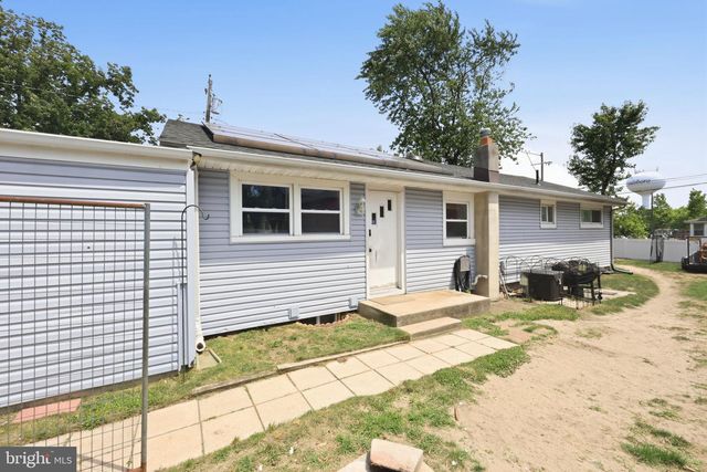 448 LINCOLN AVE, Paulsboro, NJ 08066