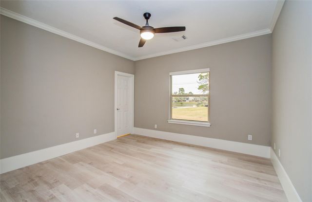 3315 E Bayou Drive, Shoreacres, TX 77571