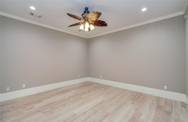 3315 E Bayou Drive, Shoreacres, TX 77571