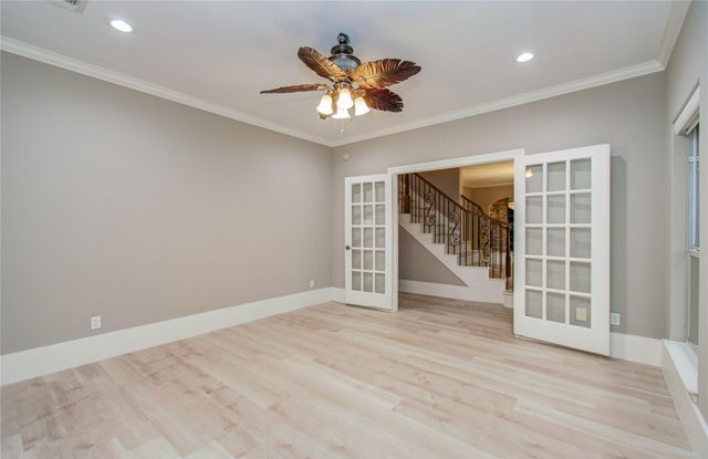 3315 E Bayou Drive, Shoreacres, TX 77571