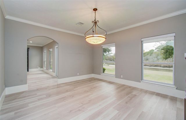 3315 E Bayou Drive, Shoreacres, TX 77571